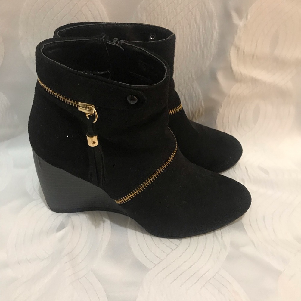 Charming Charlie short boots size 7